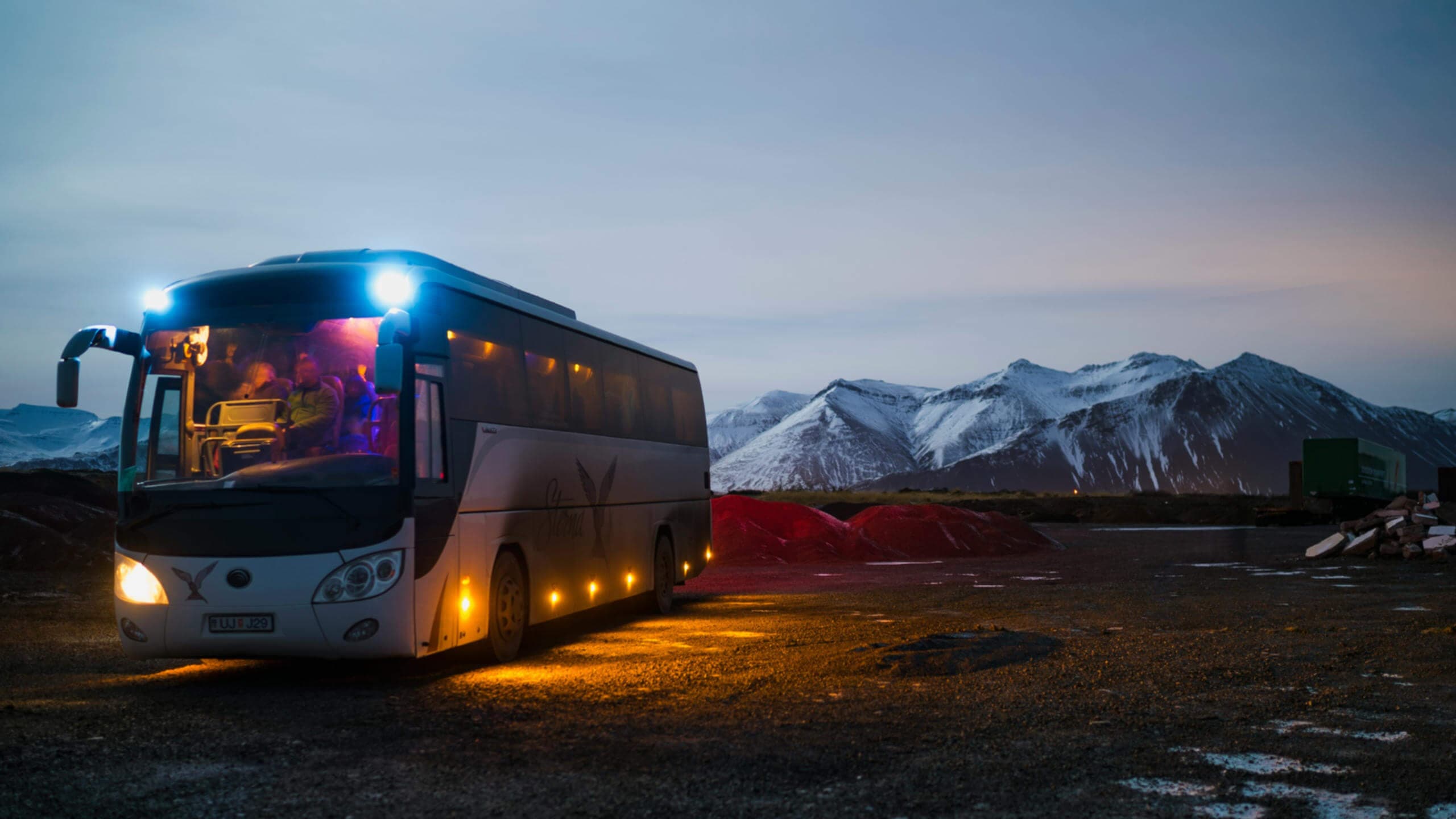 bussuthyrning i Stockholm - Hyra buss för gruppresor och upplevelser